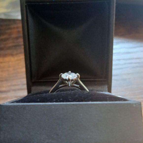 #2 GORGEOUS 925 S/S Square Triple A CZ Engagement Style Ring 😲 - Picture 13 of 13